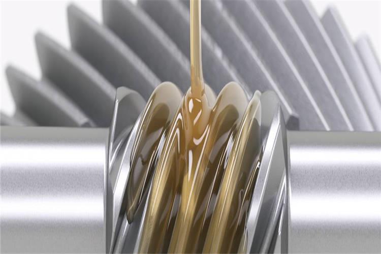 不同品牌的工業齒輪油不要混用。因為不同品牌齒輪油的某些性能指標不盡相同，若混用會降低齒輪油的使用效果