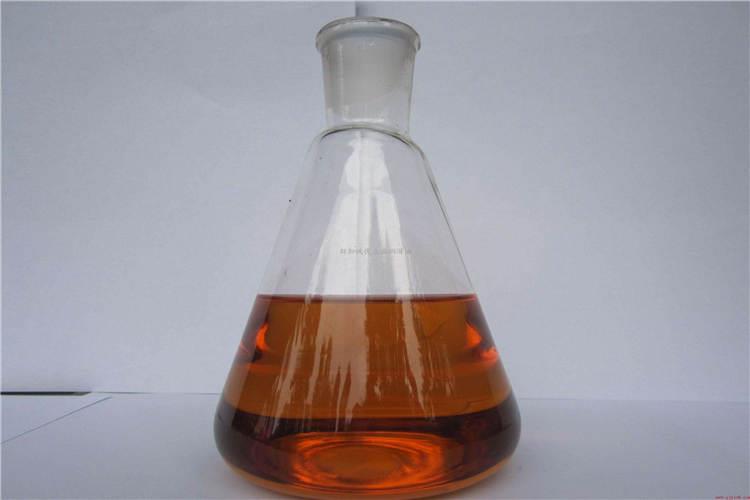 在多數情況下，工業齒輪油同時起到潤滑作用和冷卻作用，它通過降低工具和工件之間的摩擦起潤滑劑的作用